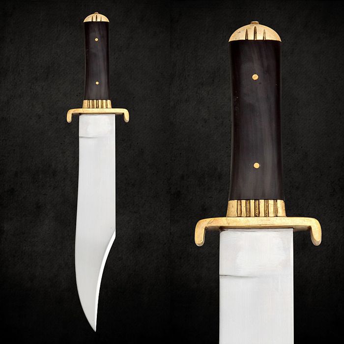 Classic Bowie Knife